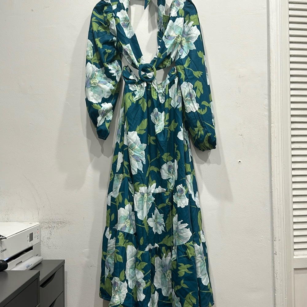 Who I Am floral maxi cutout ring tie back long sleeve size 4 green white NWT